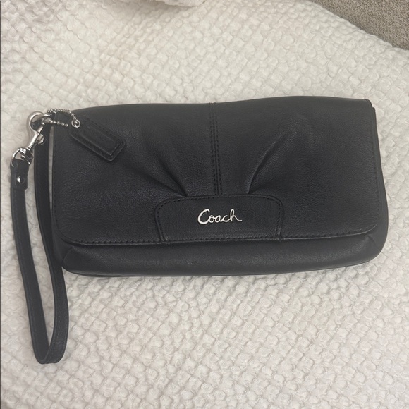 Coach Handbags - Coach Black Leather Wristlet Clutch